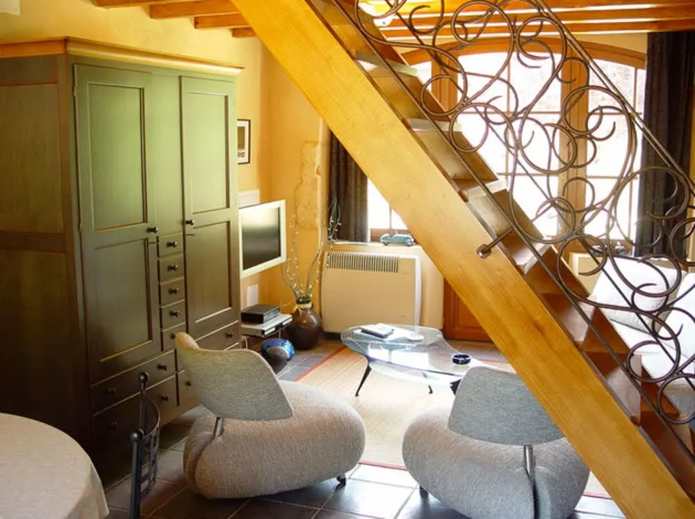 Le salon et la mezzanine