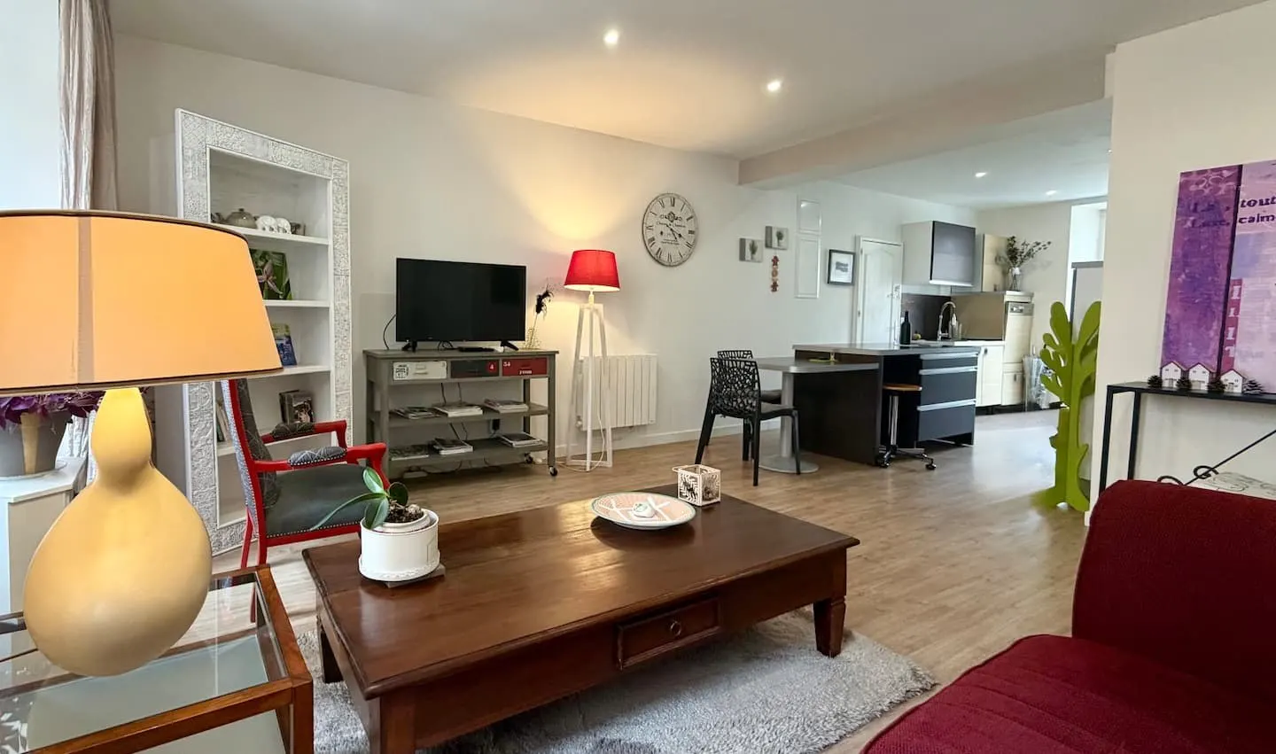 Le salon et la cuisine ouverte